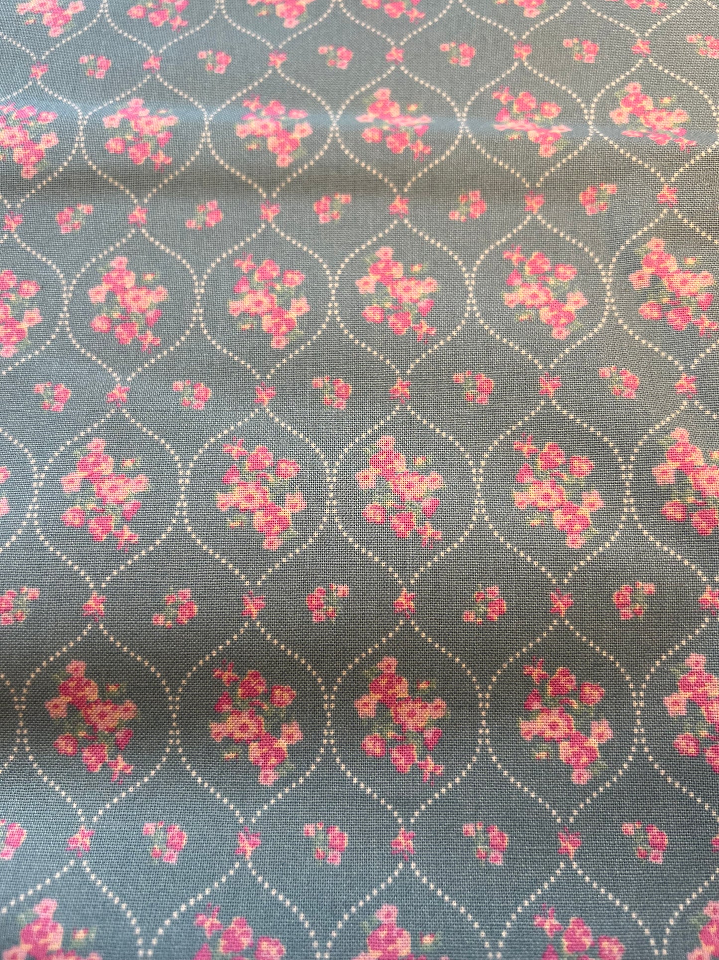 Hundebett Gr. S konfigurieren /Blumenmuster und Mehr