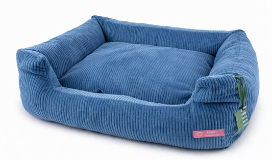 Kuschelbett „Cord Blue“ – zeitloser Komfort zum Wohlfühlen